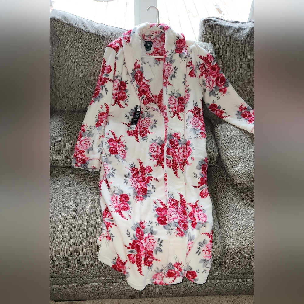 Fleece Robe - Picture 3 of 4